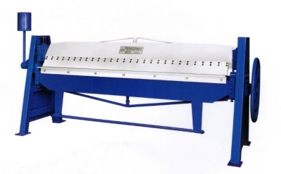 a Manual Folding Machine Length 4000mm，Thickness 1mm