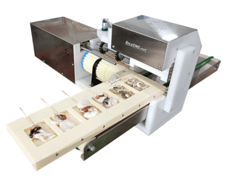 Automatic Skewering Machine for Squid, Oden, and Korean-style Fish Cake 1 เครื่องเสียบปลาหมึก500400