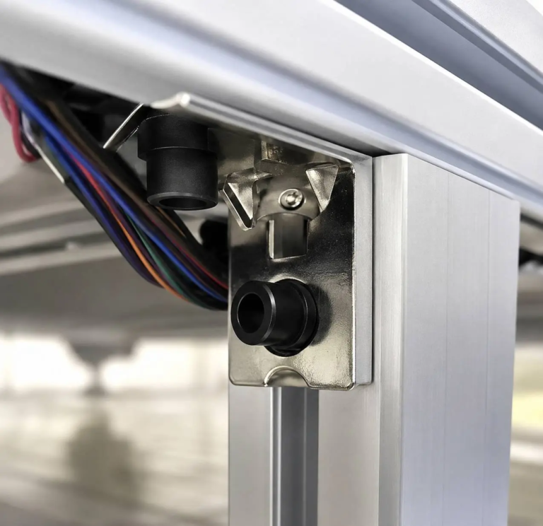 L connector